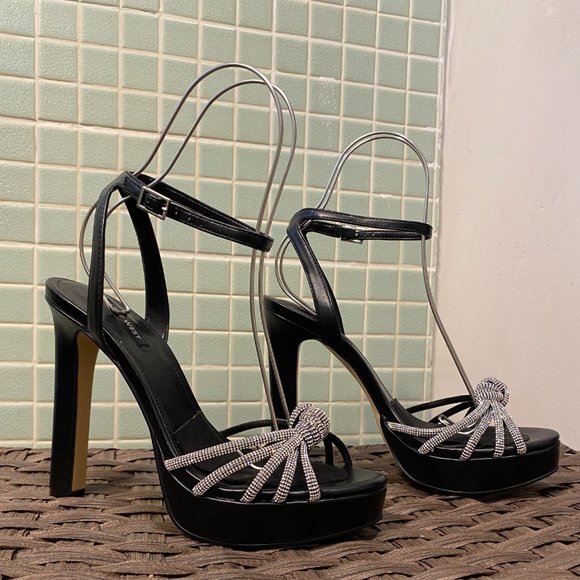 Nine West Wowzz3 Platform Heels - Picture 2 of 8